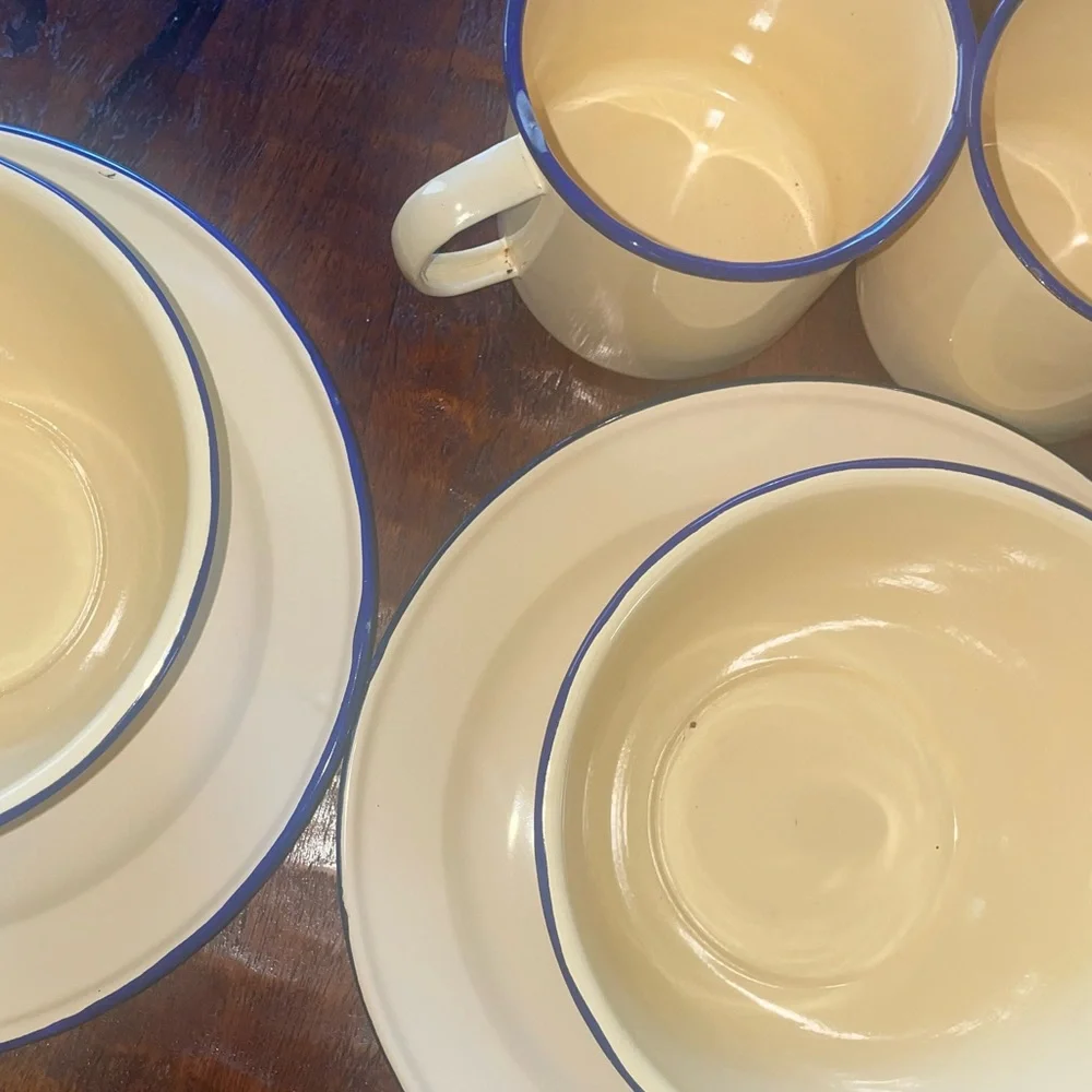 Pottery Barn 12 piece Enamel Dish Set